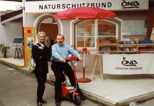 1996, als ich als stV. Naturschutzbundobmann Werbung f�r E-Roller machte.