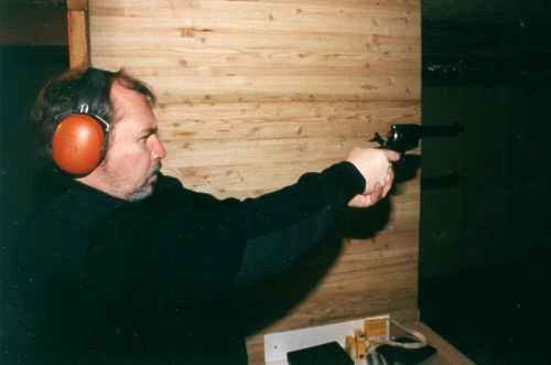 1999, als ich eine 357er Magnum von Smith und Wesson hei� machte.